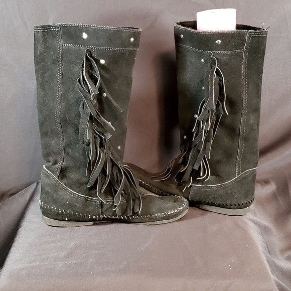 Minnetonka Moccasin's - Picture 5 of 6